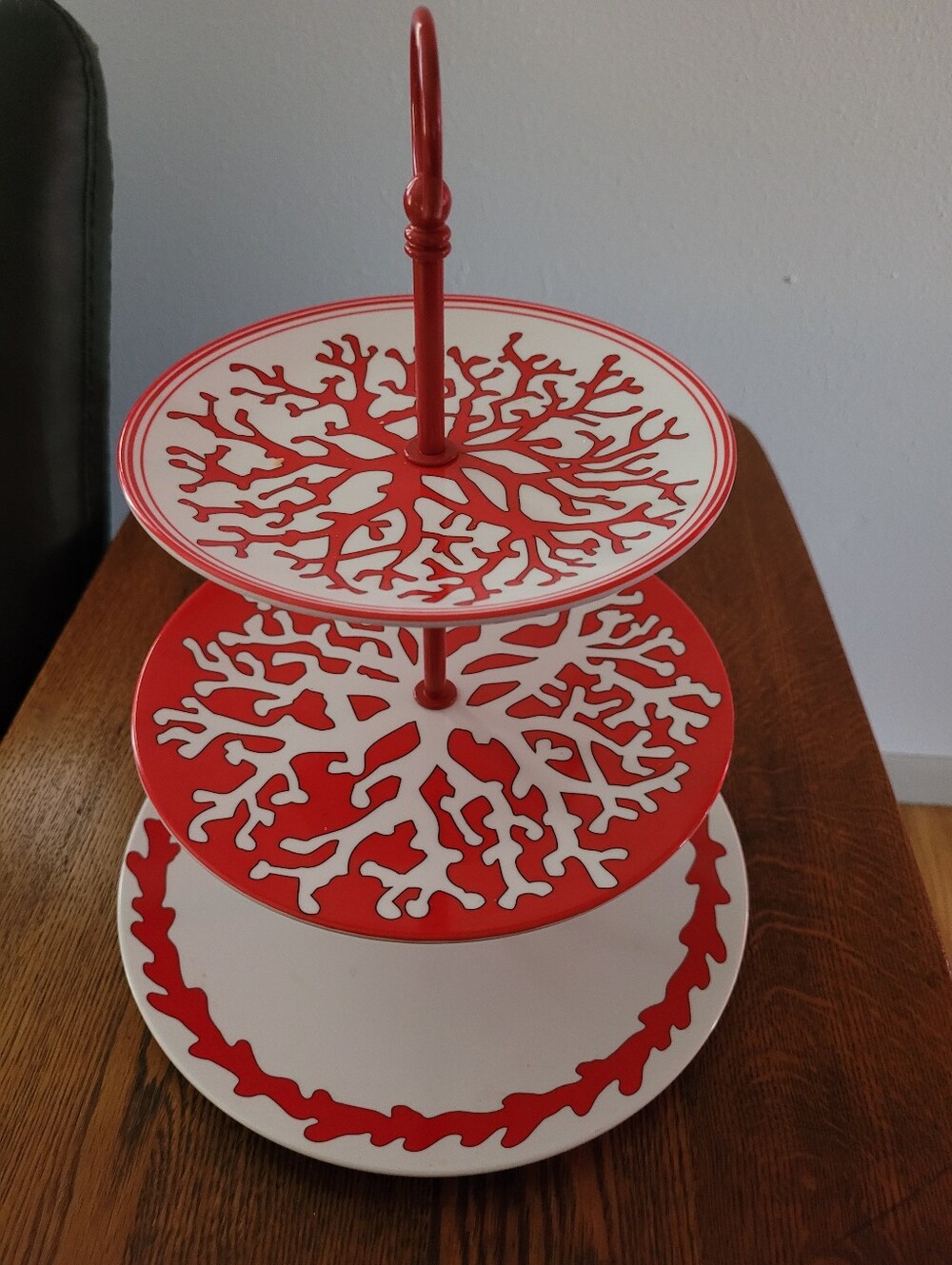 Kim Seybert Red and White 3-Tier Coral Serving Stand